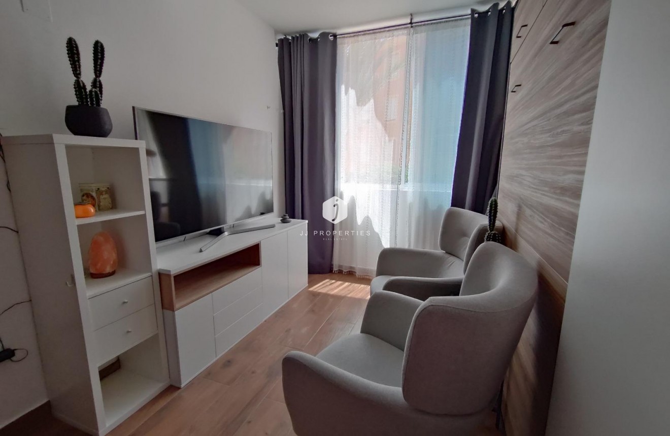 Segunda mano - Apartamento / piso -
Torrevieja - La Mata