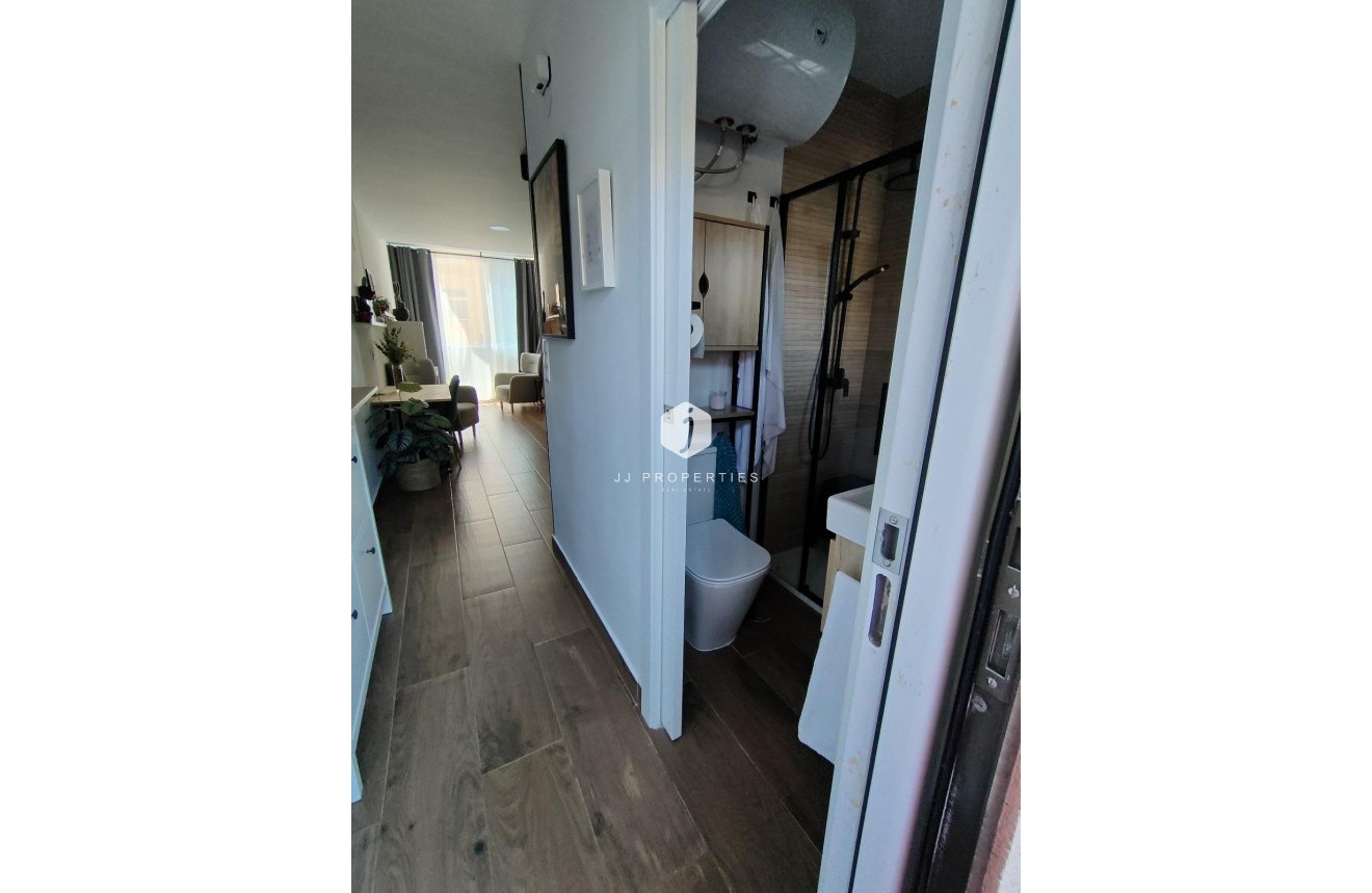 Segunda mano - Apartamento / piso -
Torrevieja - La Mata