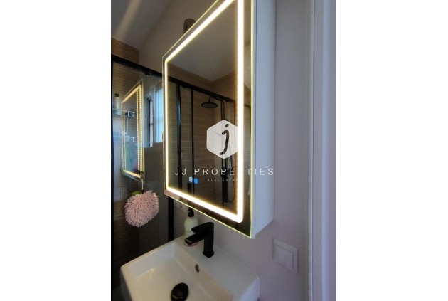 Segunda mano - Apartamento / piso -
Torrevieja - La Mata