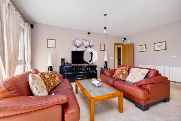 Segunda mano - Villa -
Orihuela Costa - Costa Blanca