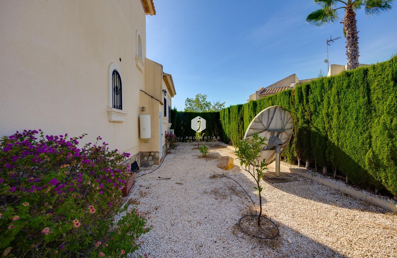 Segunda mano - Villa -
Orihuela Costa - Costa Blanca