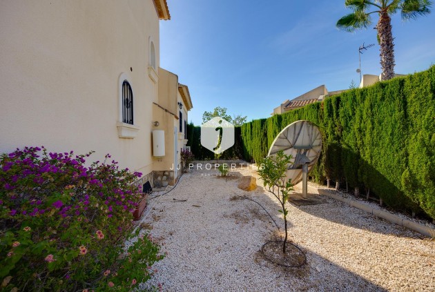 Segunda mano - Villa -
Orihuela Costa - Costa Blanca