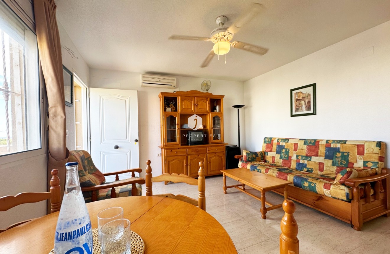 Segunda mano - Bungalow -
San Miguel de Salinas - Inland