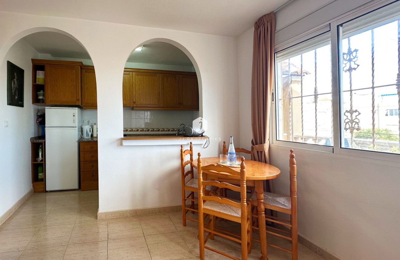 Segunda mano - Bungalow -
San Miguel de Salinas - Inland