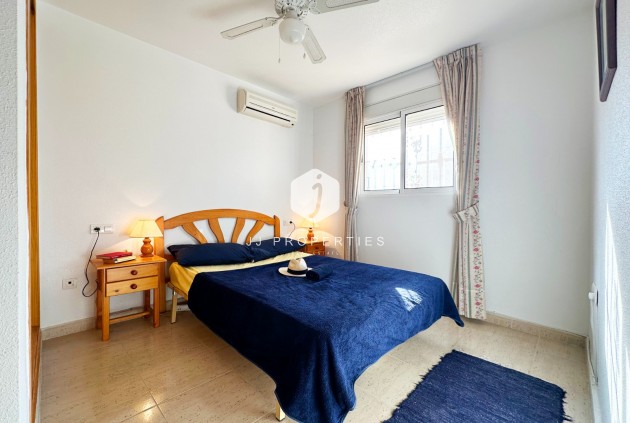 Segunda mano - Bungalow -
San Miguel de Salinas - Inland