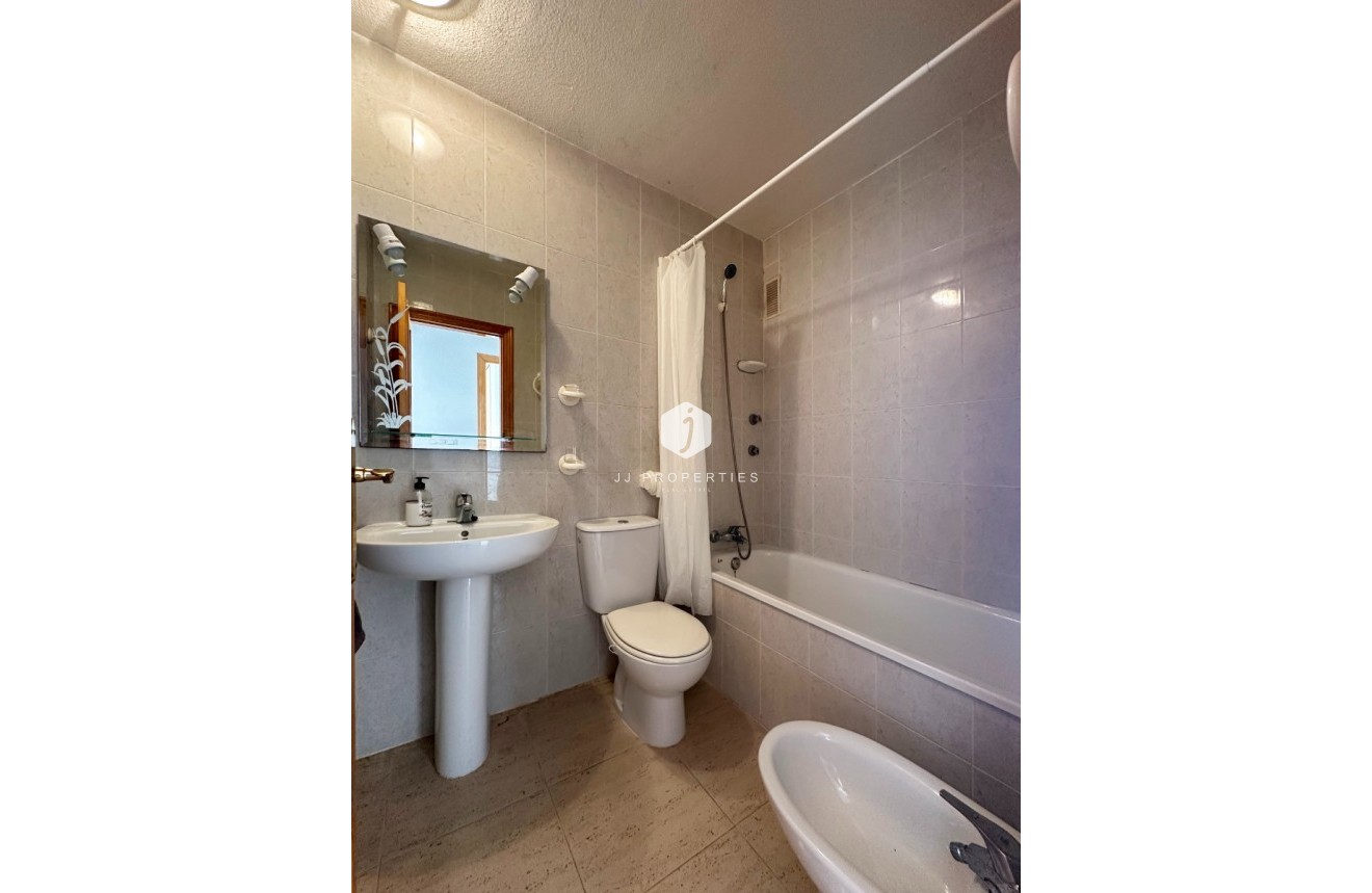 Segunda mano - Bungalow -
San Miguel de Salinas - Inland