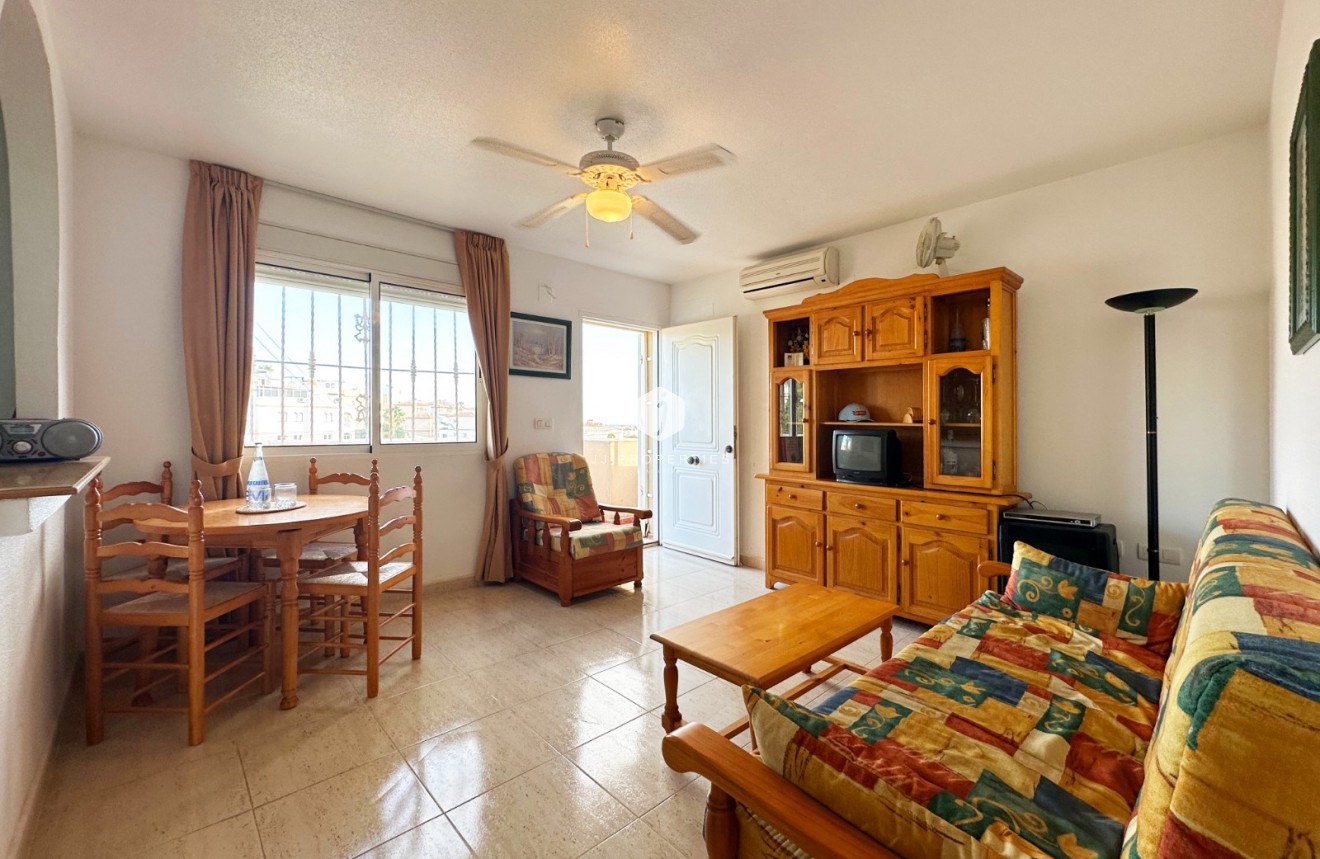 Segunda mano - Bungalow -
San Miguel de Salinas - Inland