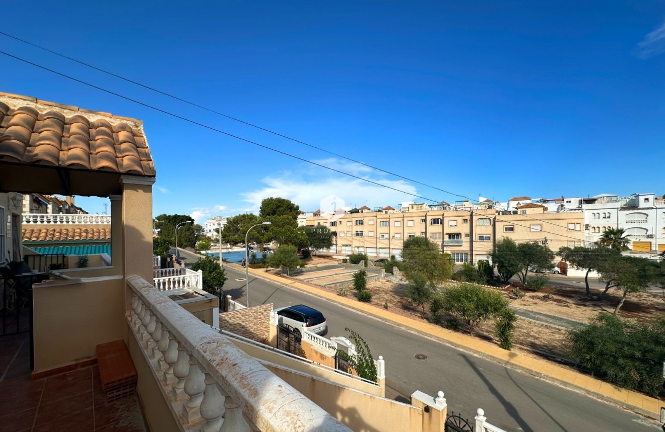 Segunda mano - Bungalow -
San Miguel de Salinas - Inland