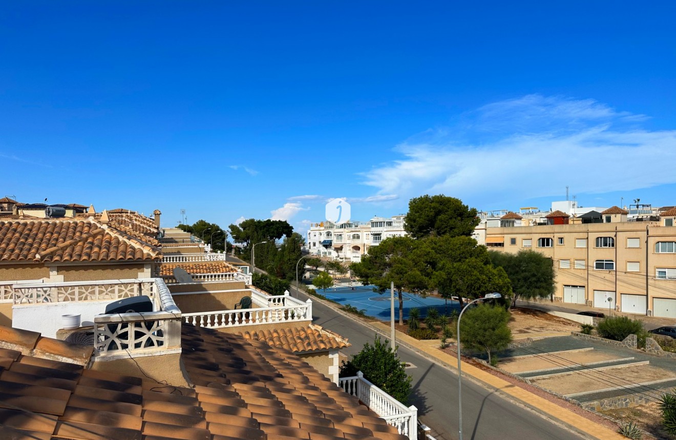 Segunda mano - Bungalow -
San Miguel de Salinas - Inland