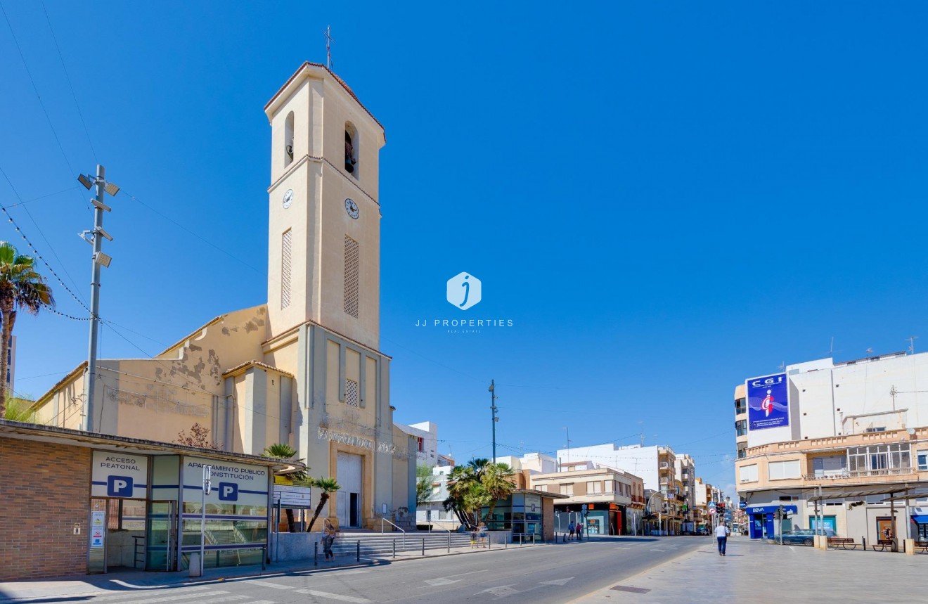 Segunda mano - Apartamento / piso -
Guardamar del Segura - Pueblo