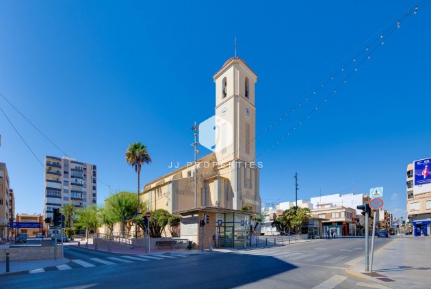 Segunda mano - Apartamento / piso -
Guardamar del Segura - Pueblo
