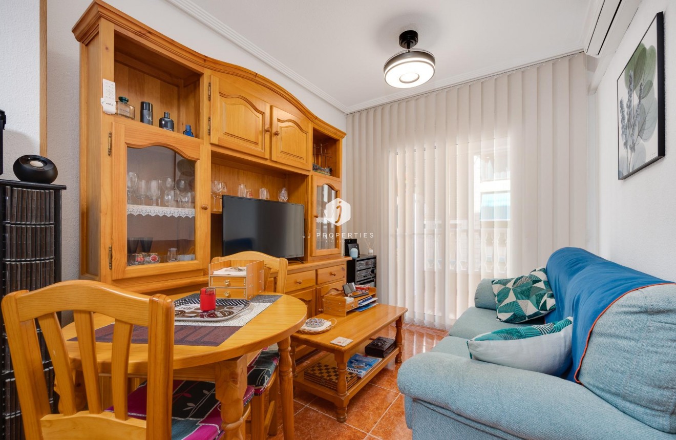 Segunda mano - Apartamento / piso -
Guardamar del Segura - Pueblo