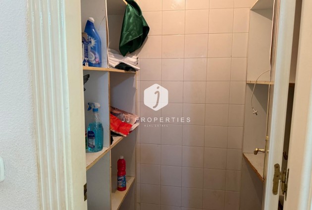 Z drugiej ręki - Mieszkanie w bloku -
Torrevieja