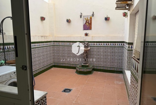 Z drugiej ręki - Mieszkanie w bloku -
Torrevieja