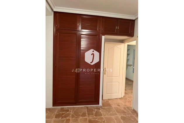 Z drugiej ręki - Mieszkanie w bloku -
Torrevieja