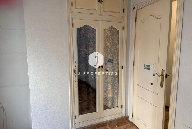 Z drugiej ręki - Mieszkanie w bloku -
Torrevieja