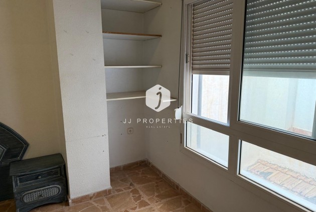 Z drugiej ręki - Mieszkanie w bloku -
Torrevieja