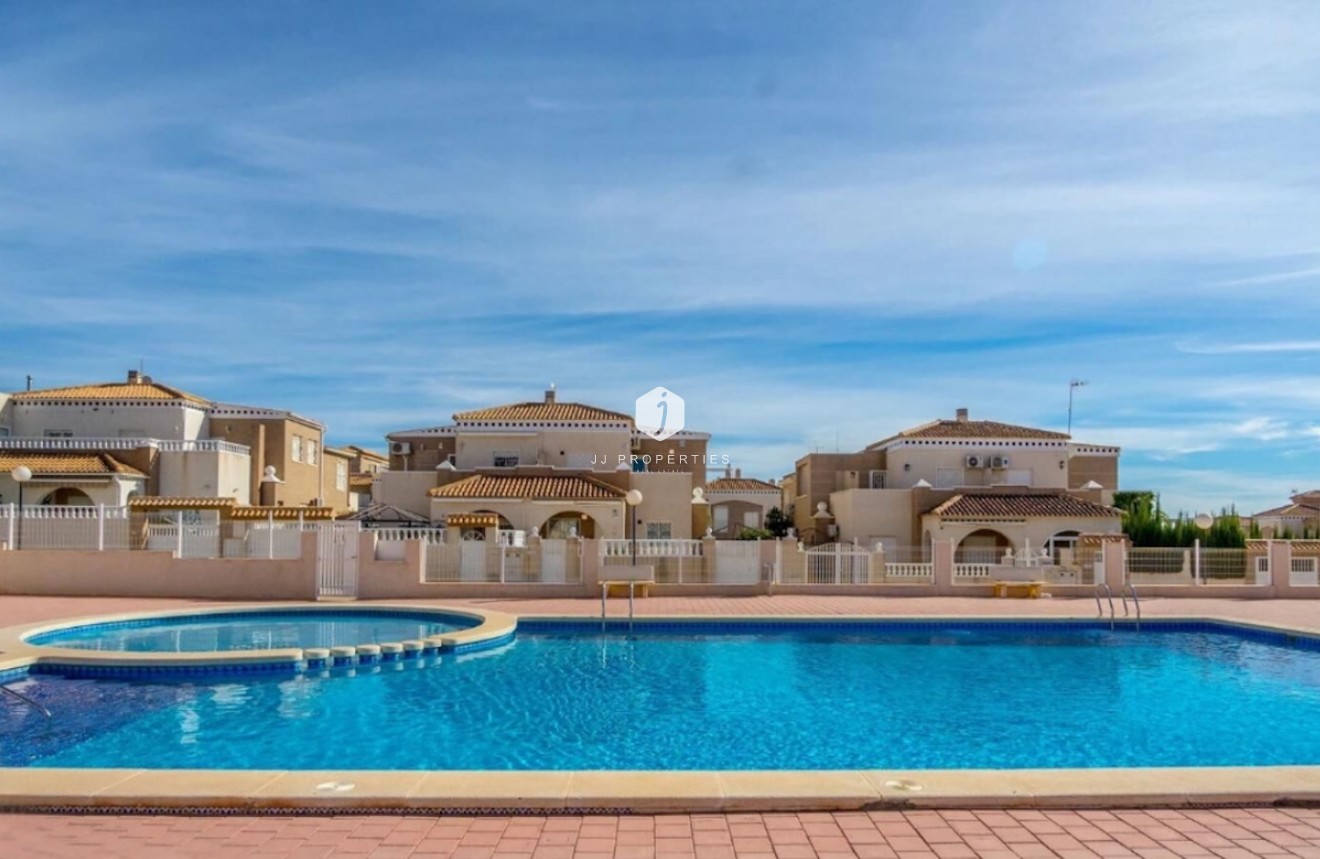 Segunda mano - Chalet -
Torrevieja - Costa Blanca