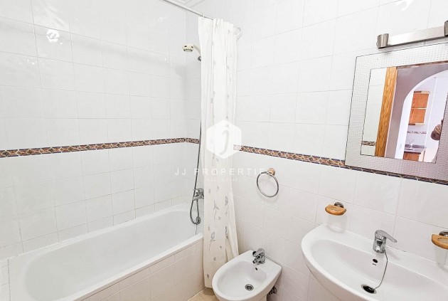 Aus zweiter Hand - Wohnung -
Orihuela Costa - La Florida