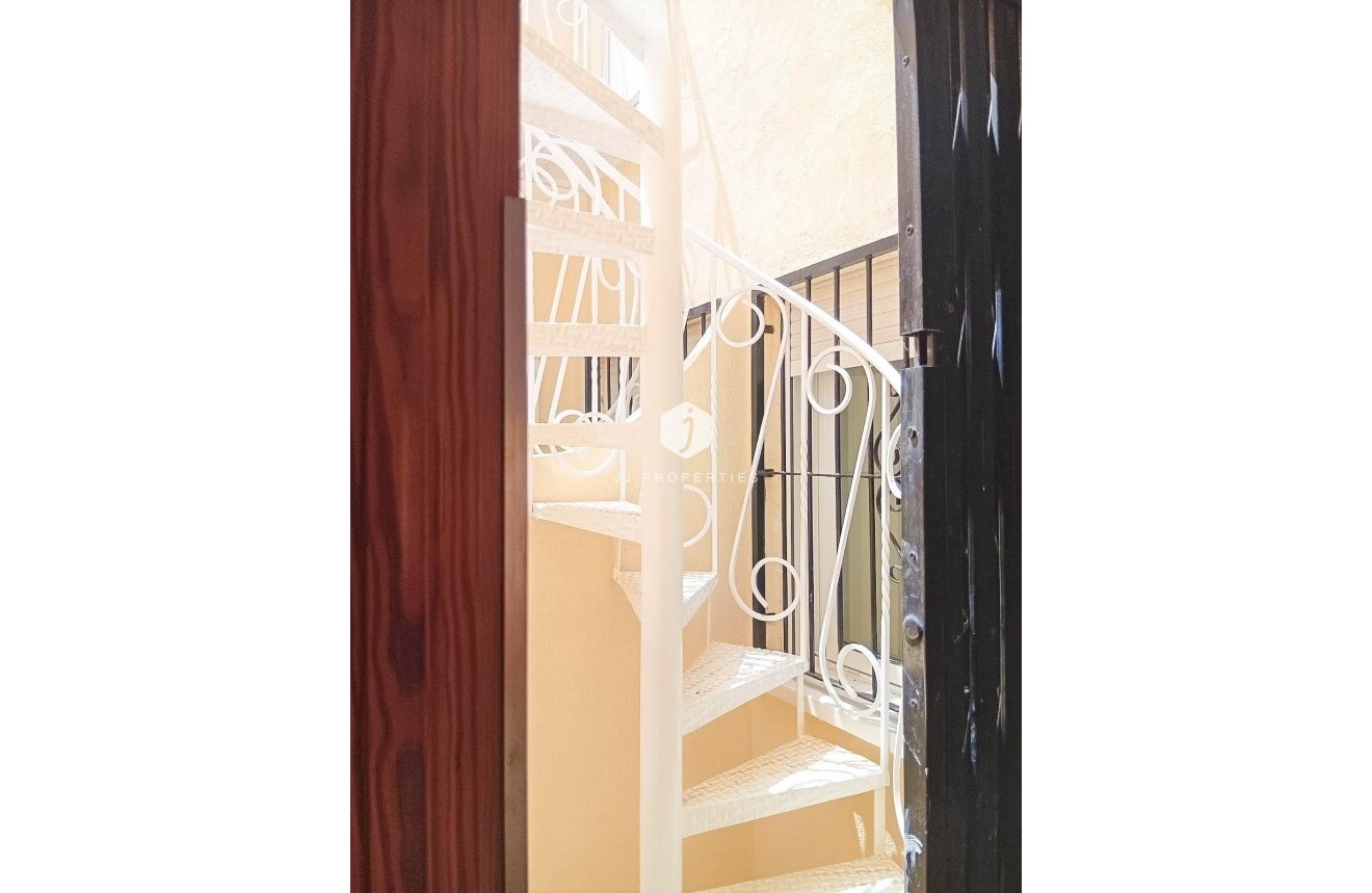 Aus zweiter Hand - Wohnung -
Orihuela Costa - La Florida