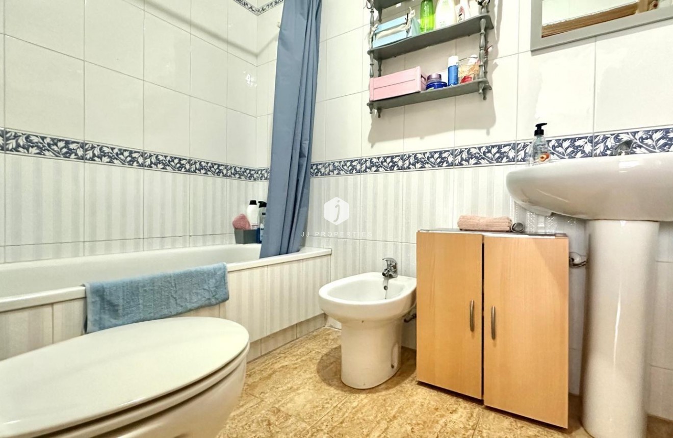 Segunda mano - Apartamento / piso -
Torrevieja - Playa del Cura