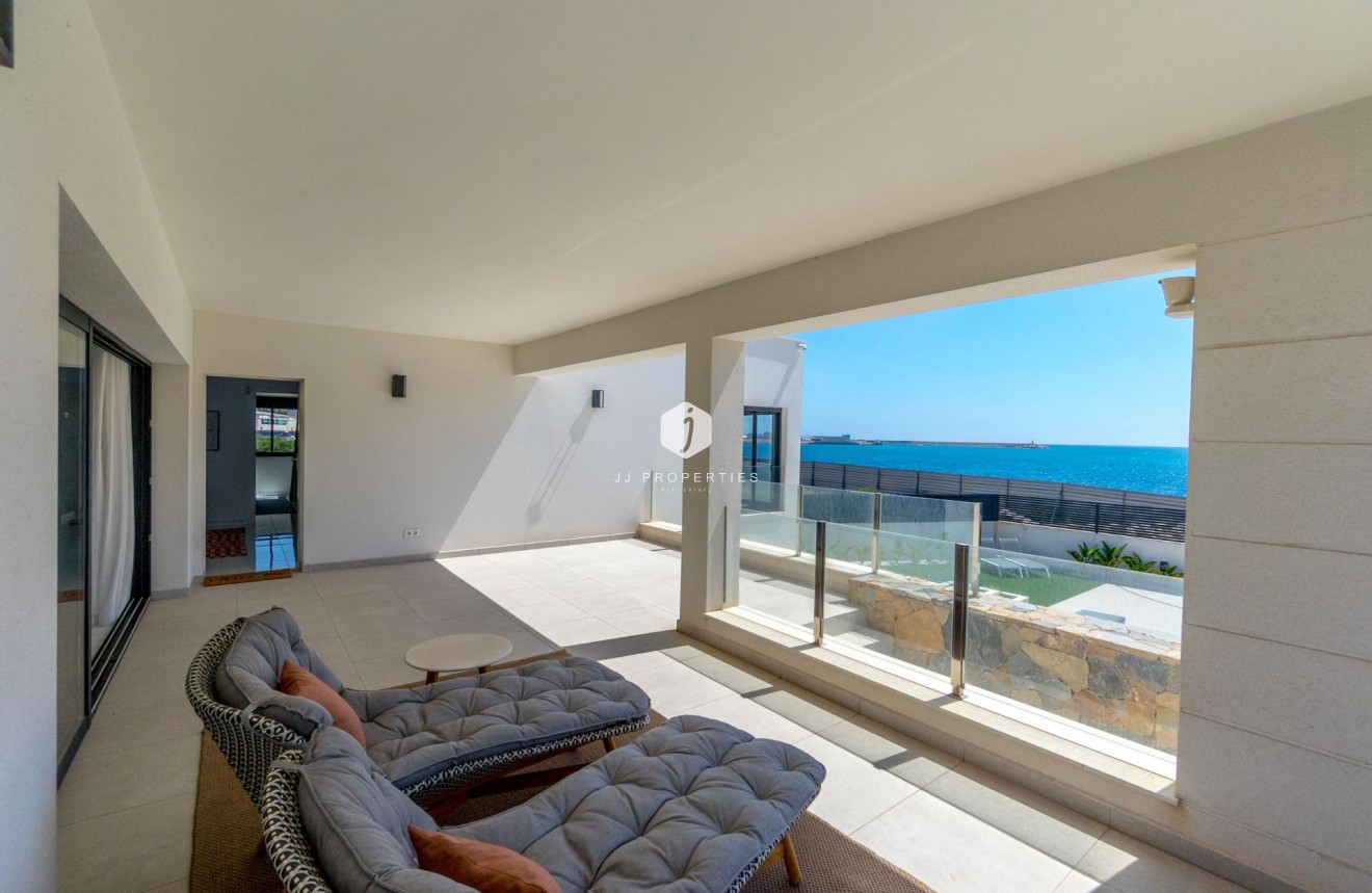 Segunda mano - Villa -
Torrevieja - La veleta