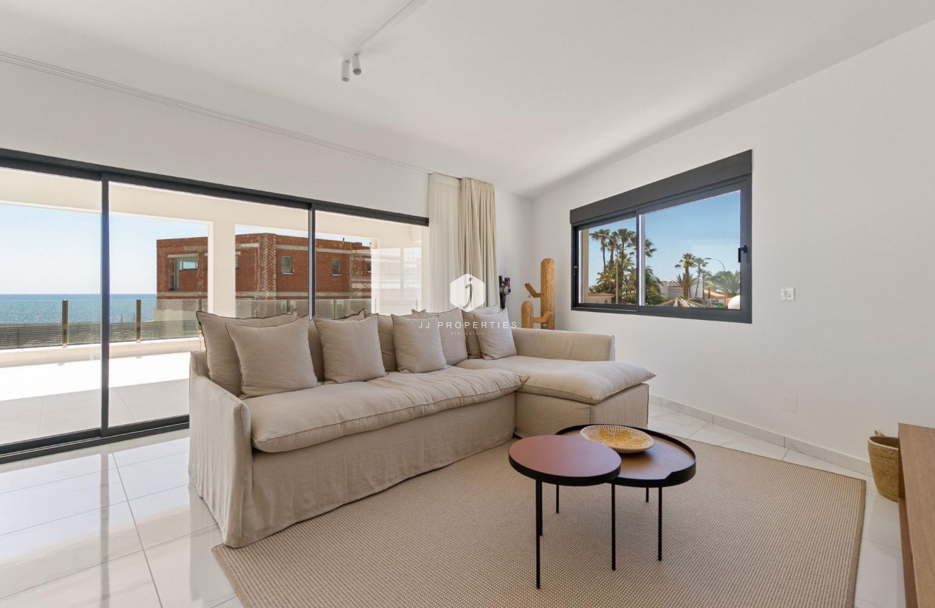 Segunda mano - Villa -
Torrevieja - La veleta