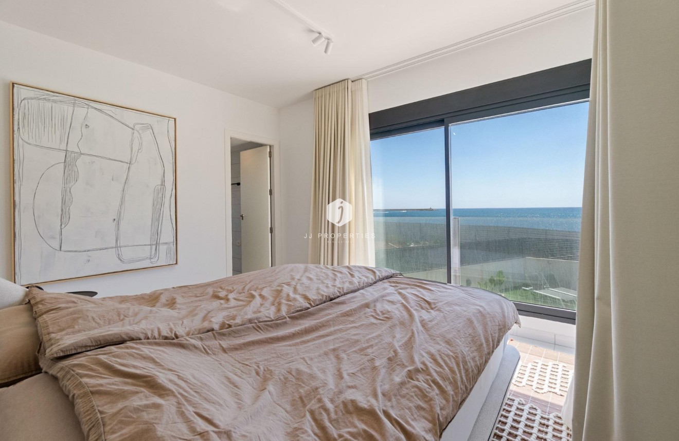 Segunda mano - Villa -
Torrevieja - La veleta