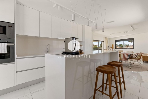 Segunda mano - Villa -
Torrevieja - La veleta