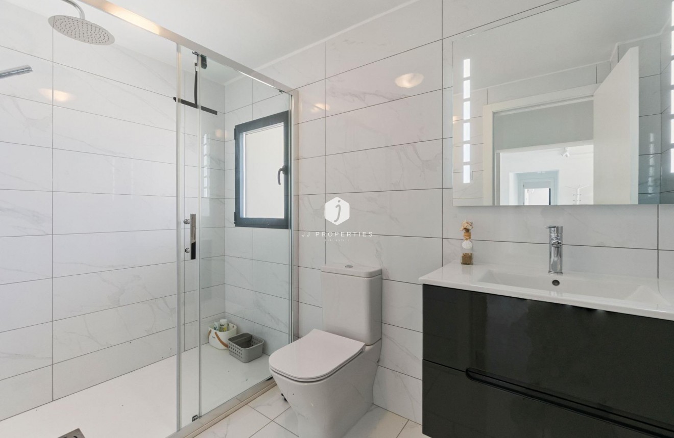 Segunda mano - Villa -
Torrevieja - La veleta