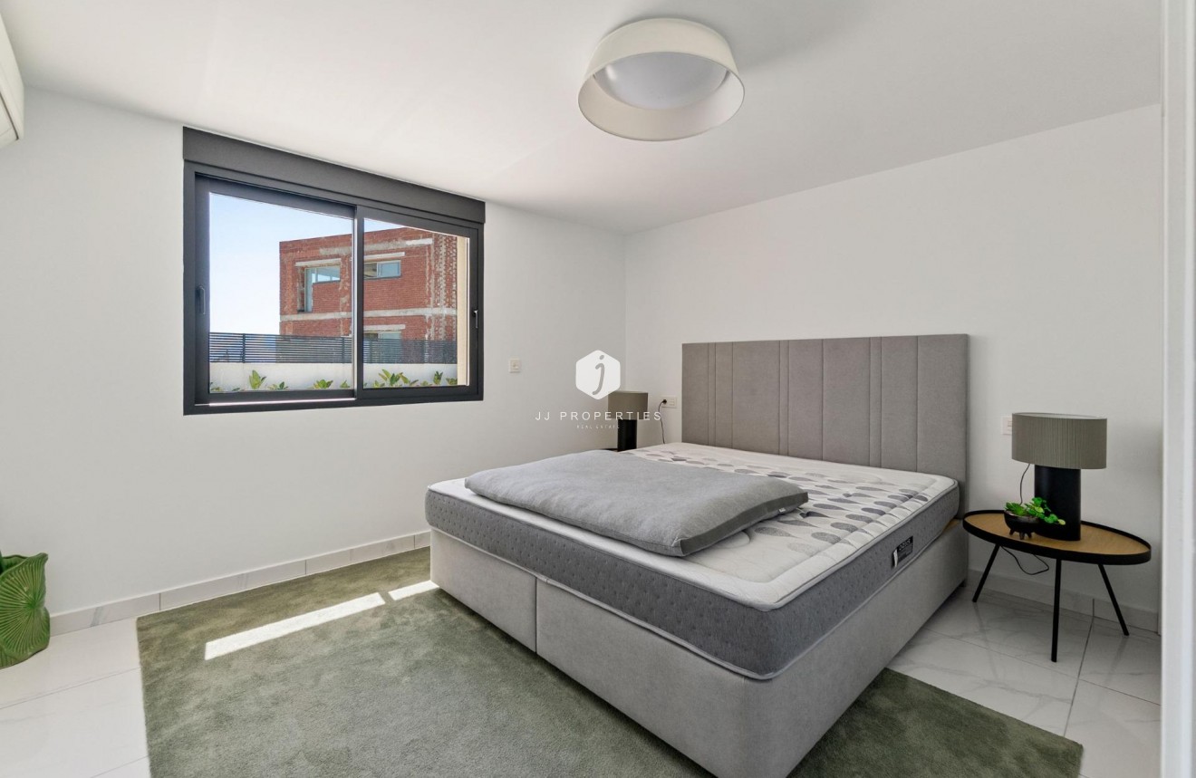 Segunda mano - Villa -
Torrevieja - La veleta