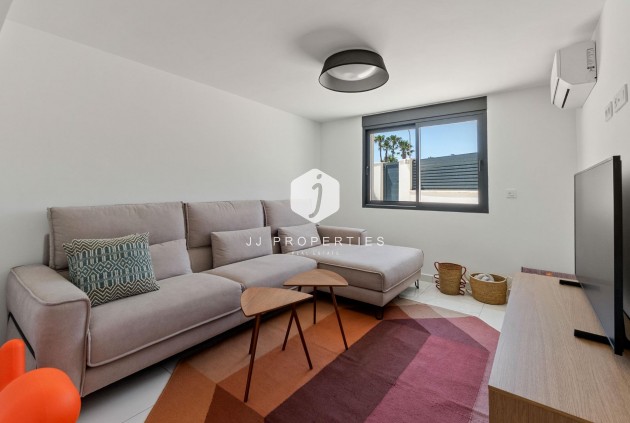 Segunda mano - Villa -
Torrevieja - La veleta