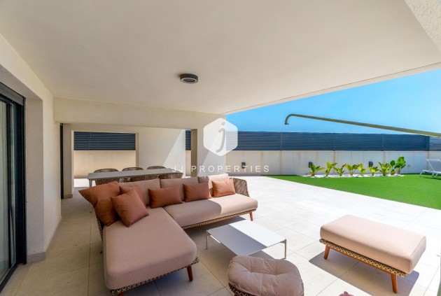 Segunda mano - Villa -
Torrevieja - La veleta