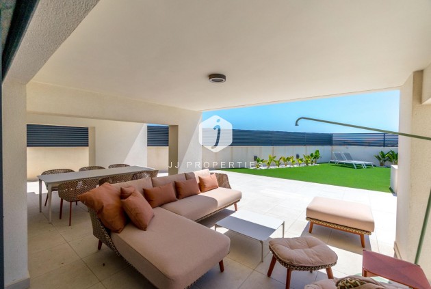 Segunda mano - Villa -
Torrevieja - La veleta