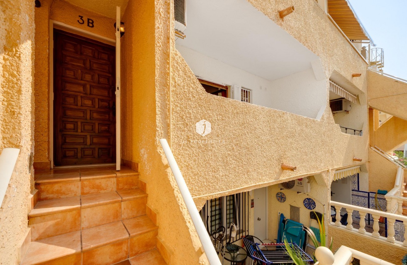 Segunda mano - Apartamento / piso -
Torrevieja - La Mata