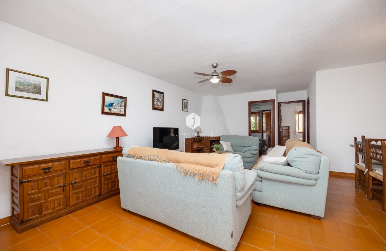 Segunda mano - Apartamento / piso -
Torrevieja - La Mata