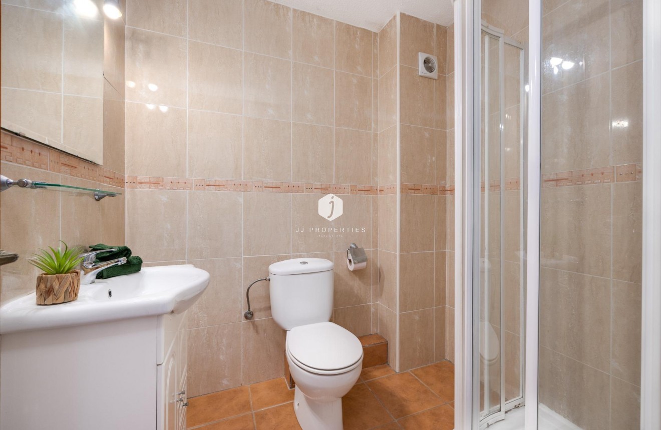 Segunda mano - Apartamento / piso -
Torrevieja - La Mata