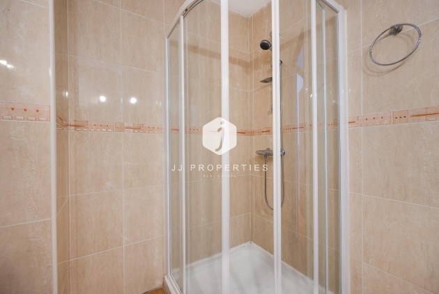 Segunda mano - Apartamento / piso -
Torrevieja - La Mata