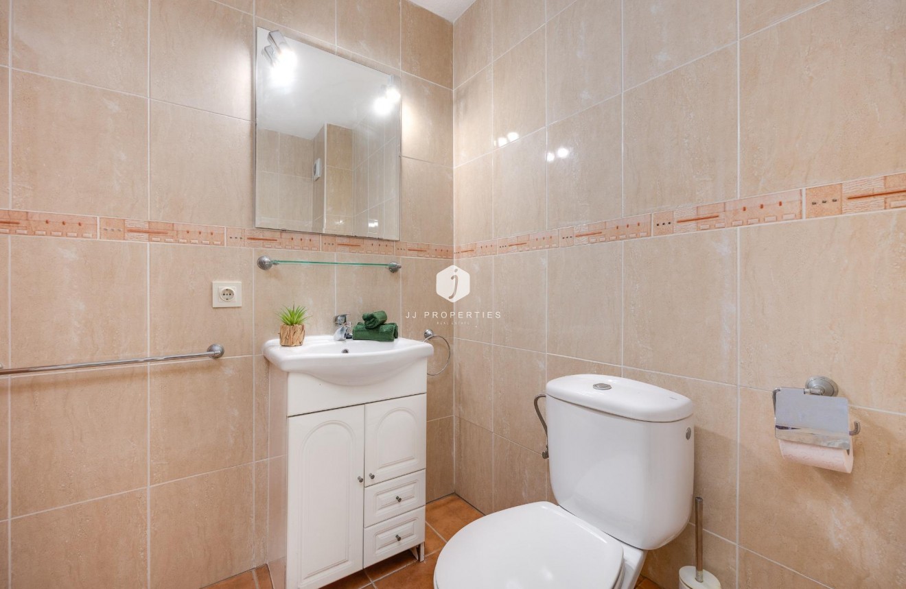 Segunda mano - Apartamento / piso -
Torrevieja - La Mata