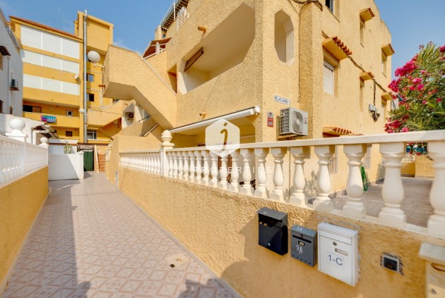 Segunda mano - Apartamento / piso -
Torrevieja - La Mata