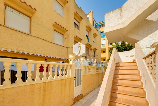 Segunda mano - Apartamento / piso -
Torrevieja - La Mata