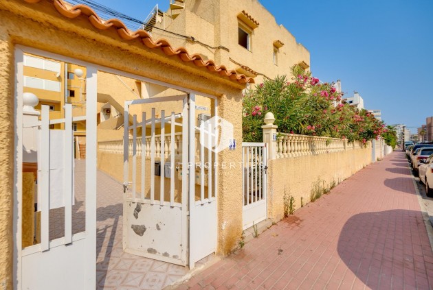 Segunda mano - Apartamento / piso -
Torrevieja - La Mata