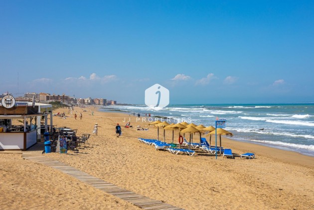 Segunda mano - Apartamento / piso -
Torrevieja - La Mata