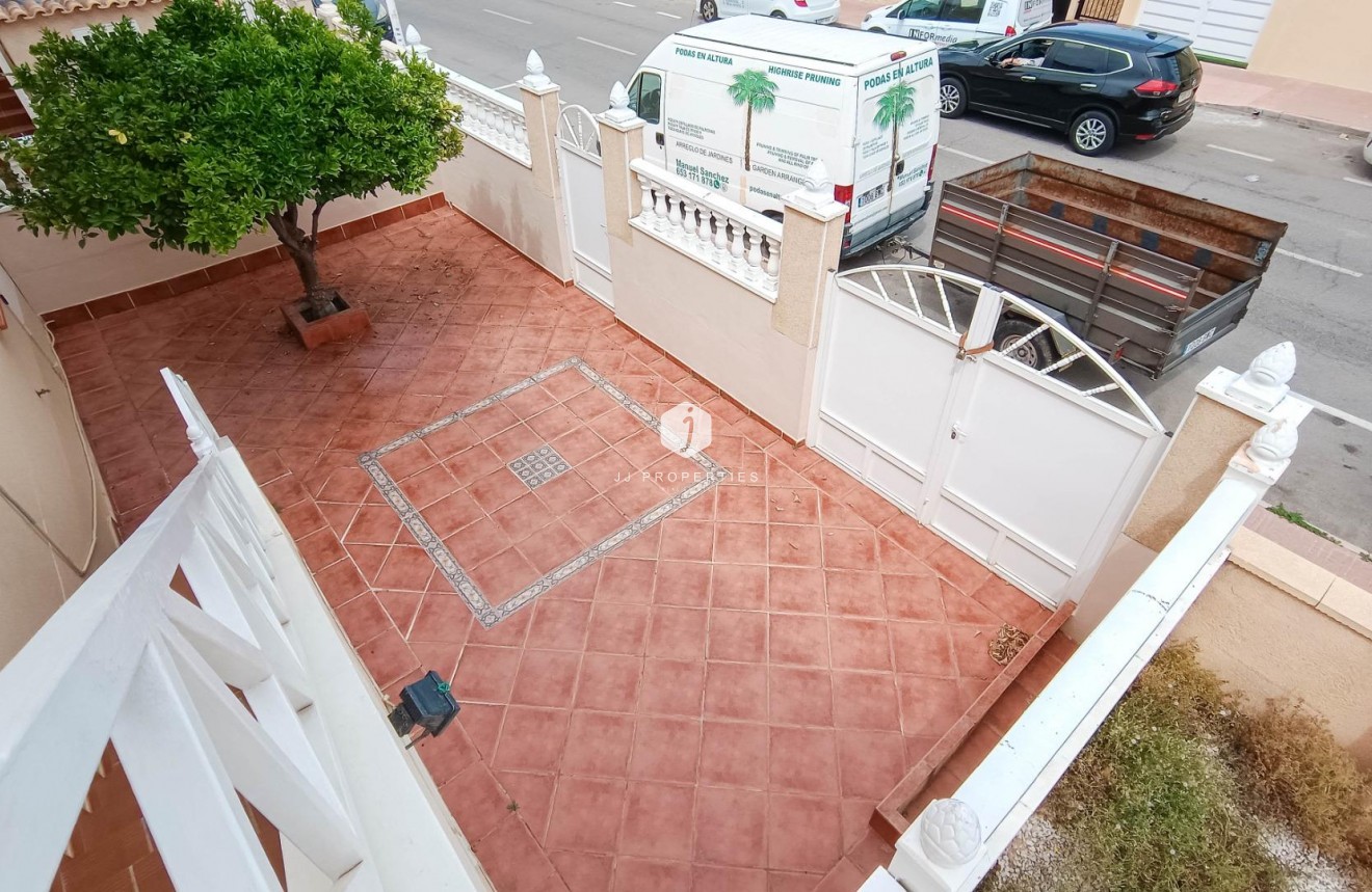 D'occasion - Bungalow -
Torrevieja - Parque Acuático - Sector 25