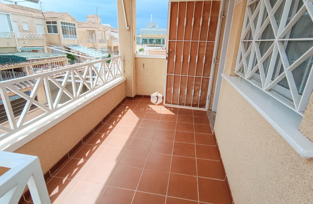 D'occasion - Bungalow -
Torrevieja - Parque Acuático - Sector 25