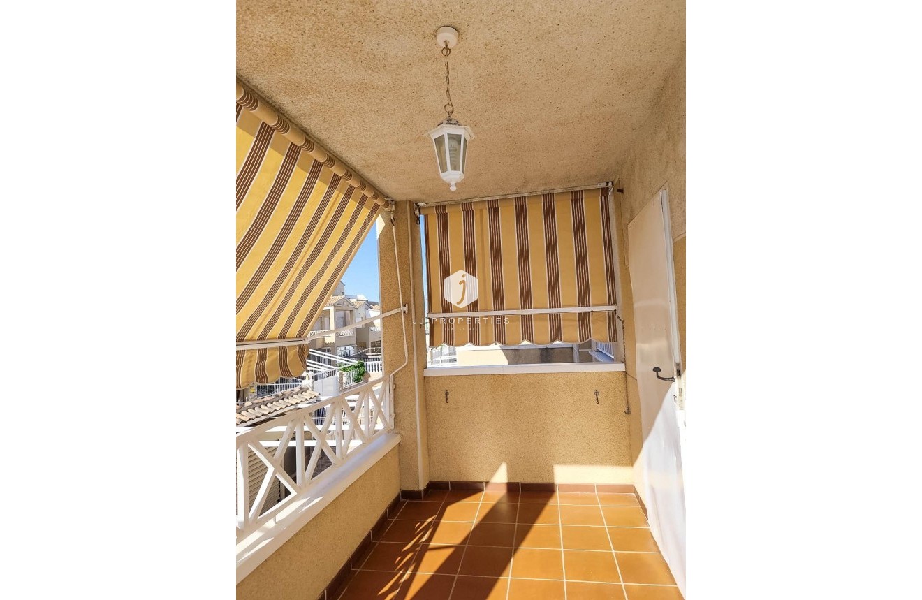 D'occasion - Bungalow -
Torrevieja - Parque Acuático - Sector 25