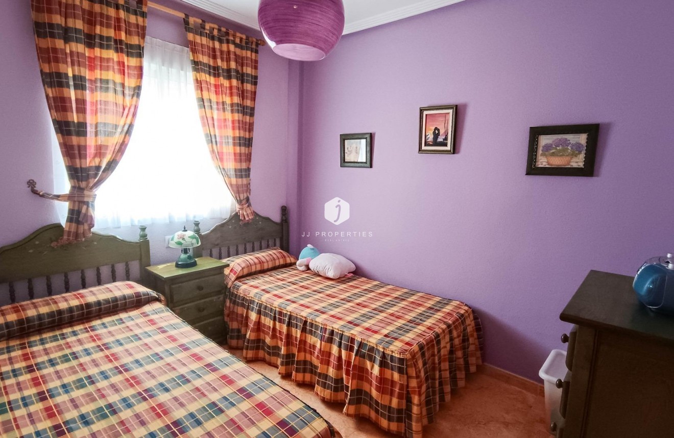 D'occasion - Bungalow -
Torrevieja - Parque Acuático - Sector 25