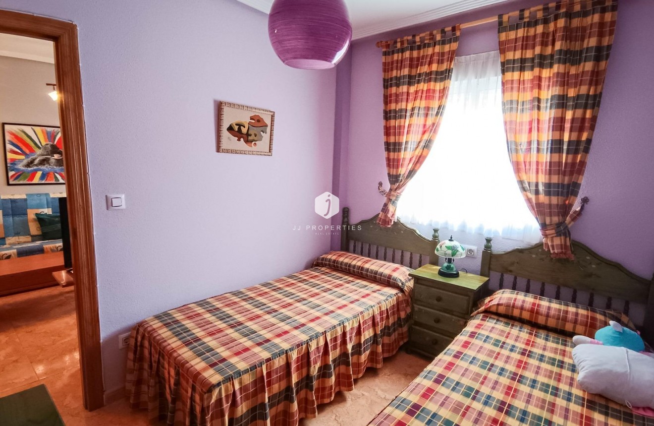 D'occasion - Bungalow -
Torrevieja - Parque Acuático - Sector 25