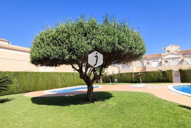 D'occasion - Bungalow -
Torrevieja - Parque Acuático - Sector 25