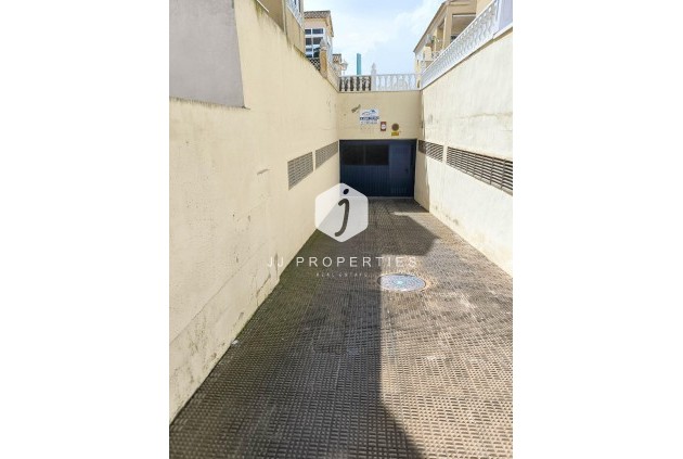 D'occasion - Bungalow -
Torrevieja - Parque Acuático - Sector 25